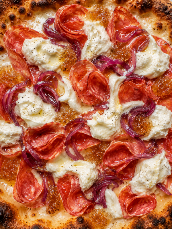 162 Fiordilatte,  spianata,  burrata , cipolla rossa e marmellata di fichi