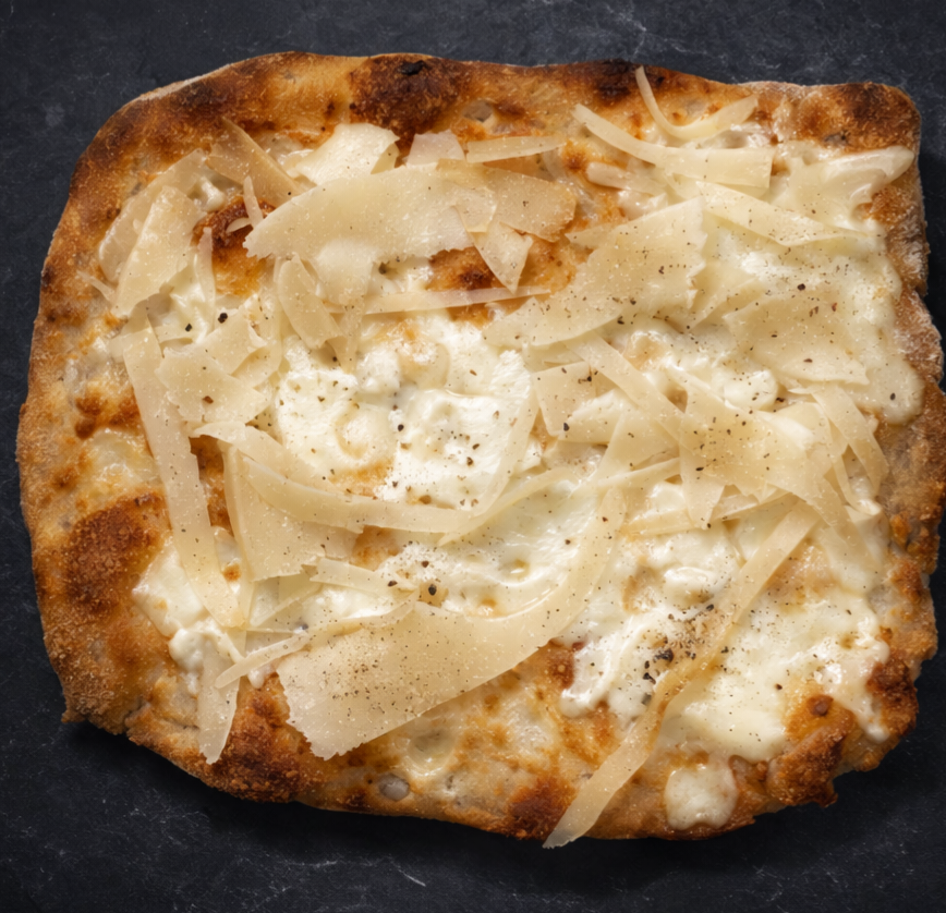 09- mozzarella fior latte, scamorza, burrata, gorgonzola e pepe nero