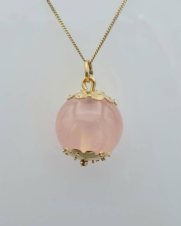 Antieke gouden rozenkwarts hanger. 2022/579