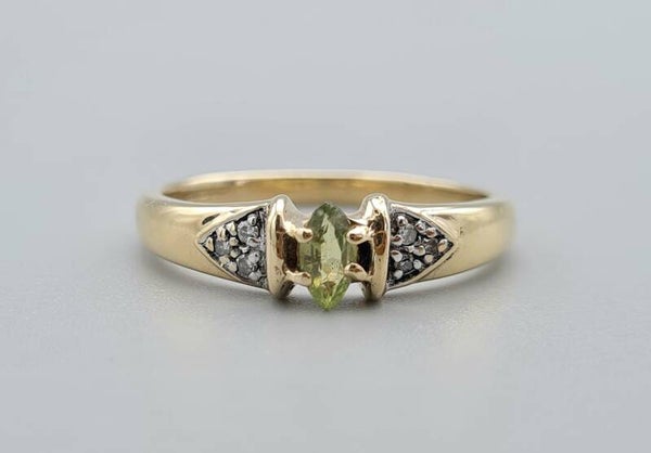 Vintage aanschuifring met groene amethist en diamant. 2022/608.