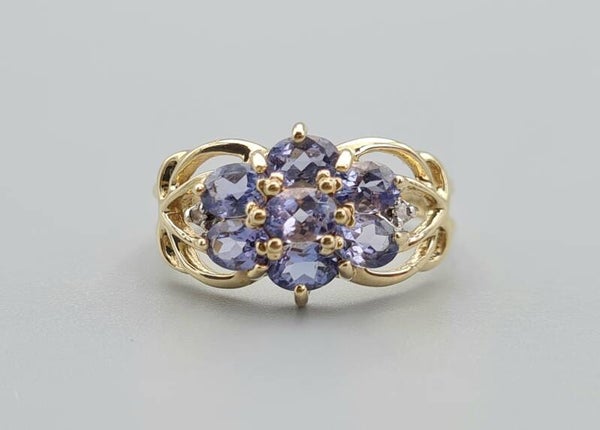 Vintage ring met tanzaniet en diamant. Maat: 16.4. 2022/636.