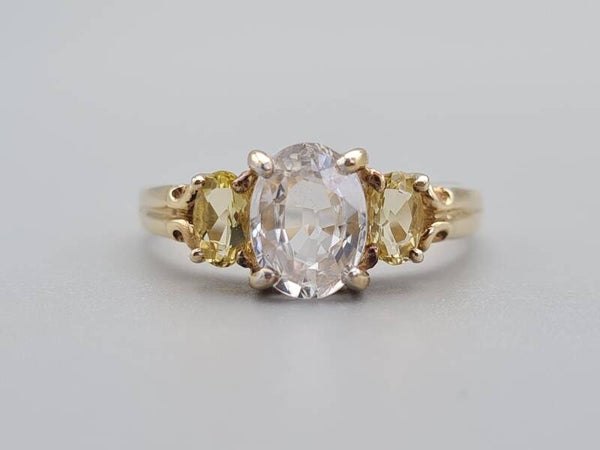 Vintage ring met edelsteen witte topaas en citrien.  2022/752.