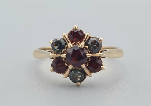 Vintage ring met edelsteen toermalijn en granaat. 2022/790