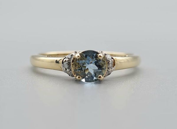 Vintage ring met edelsteen aquamarijn en diamant.  2023/63