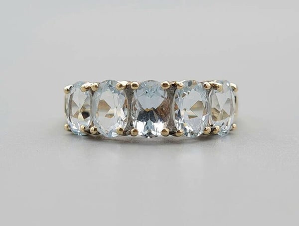 Vintage ring met aquamarijn. Maat: 16.6. 2023/263.