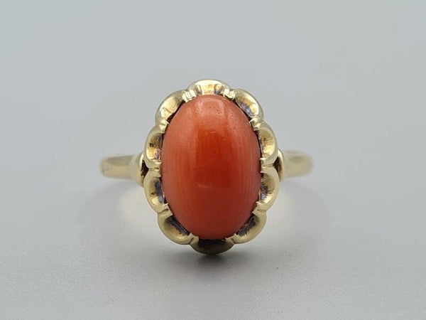 Vintage ring met bloedkoraal.  2023/356.