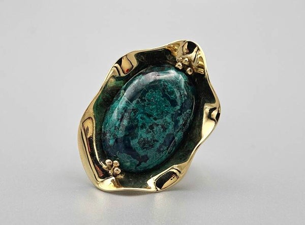 Gouden antieke design ring met edelsteen groene opaal. 2023/521