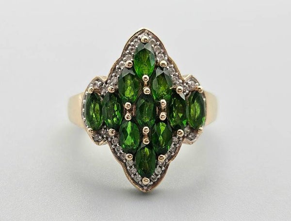 Vintage ring met edelsteen smaragd en diamanten. 2024/28
