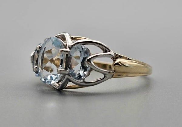 Vintage bi-color ring met edelsteen aquamarijn. 2024/43.