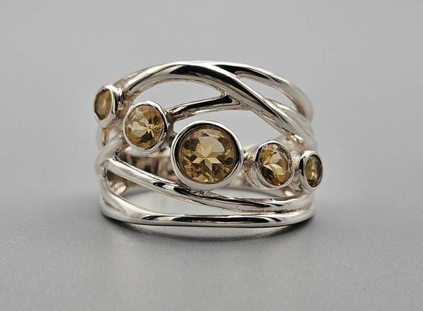 Exclusieve vintage zilveren ring met edelsteen citrien. 2024/Z2