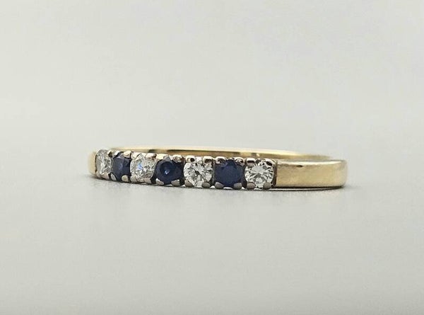 Vintage ring met edelsteen saffier en diamant. 2024/178.