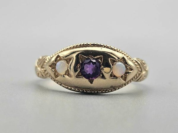 Vintage ring met edelsteen opaal en amethist. 2024/177.