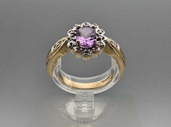 Vintage ring met edelsteen amethist en diamant. 2024/274