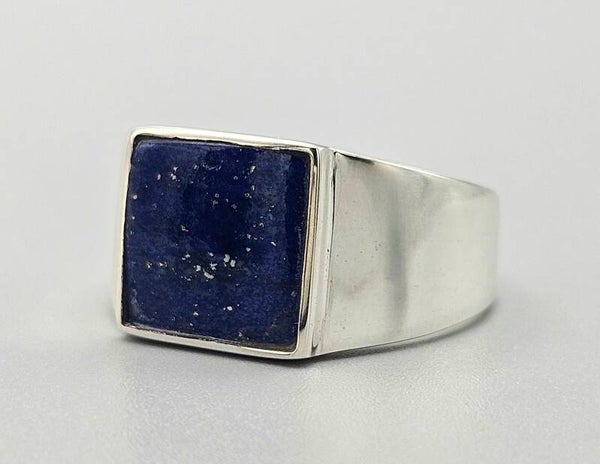 Zilveren heren ring met edelsteen lapis lazulli. 2024/Z69