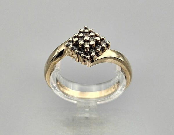 Vintage ring met groene diamanten Ca: 0.22 ct. 2024/317.