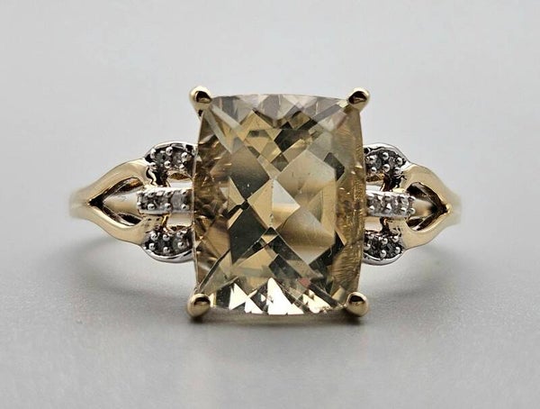 Vintage ring met edelsteen citrien en diamant. 2024/411.