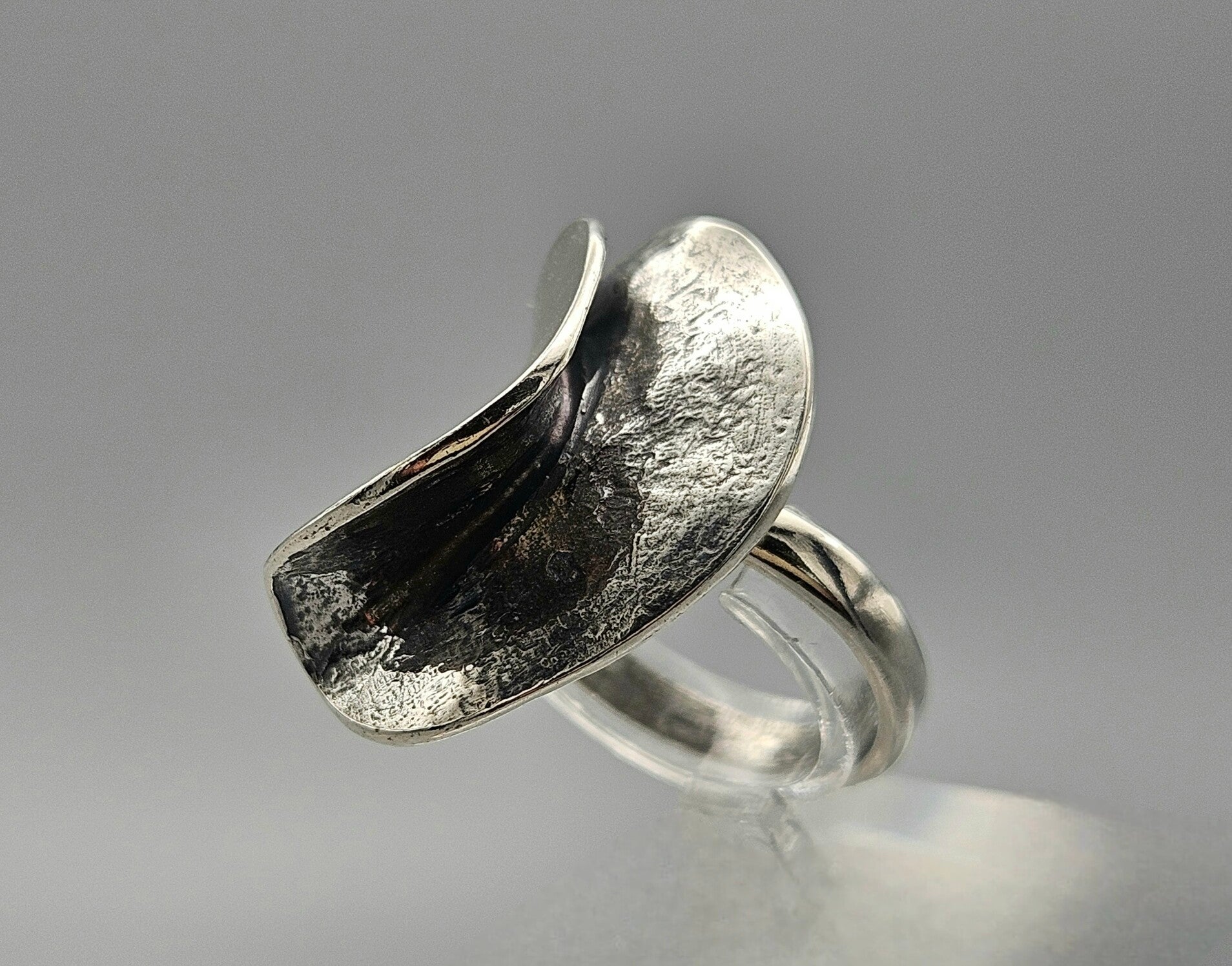 Stoere zilveren scandinavische design ring. 2024/Z148
