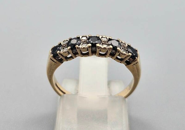 Vintage ring met edelsteen saffier en diamant. 2024/575.