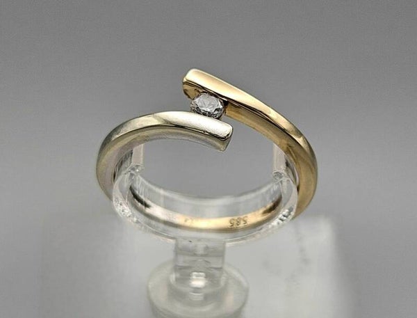 Vintage bi-color ring met zirkonia. 2024/603