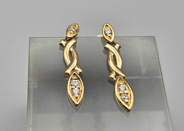 Vintage oorbellen met zirkonia's. 2024/681.