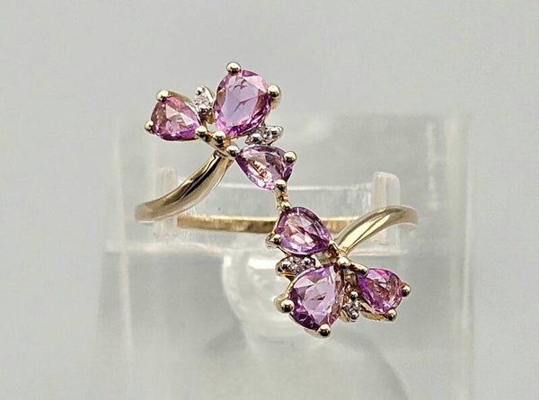 Vintage ring met edelsteen roze saffier en diamant. 2025/172