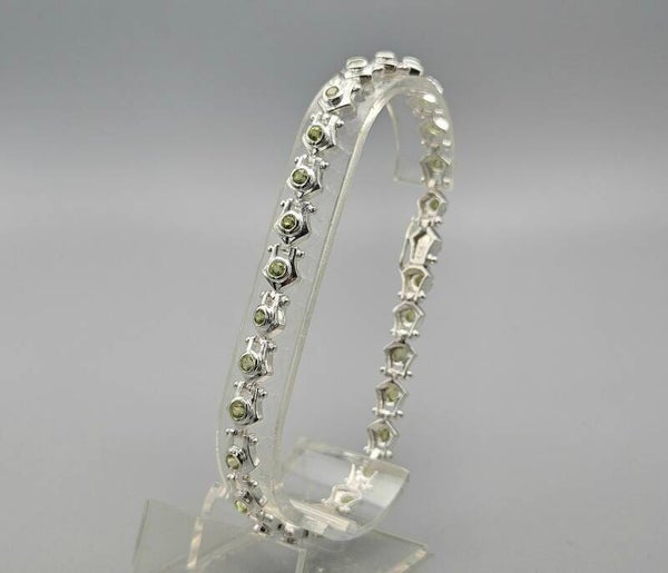 Zilveren armband met edelstenen peridot. 2025/179.