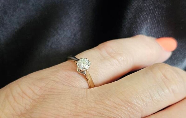 Vintage solitair ring met diamant. Ca: 0.33 ct. 2025/219.