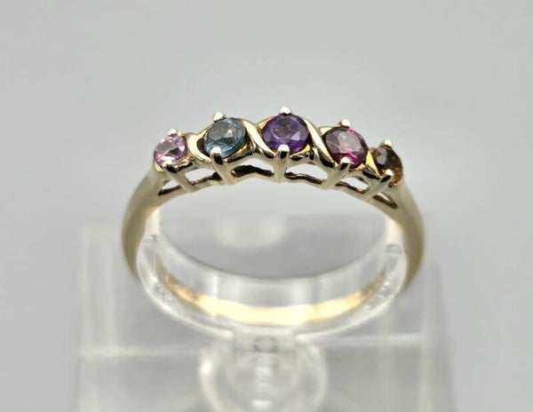 Vintage ring met edelstenen saffier,topaas,amethist,granaat en citrien. 2025/445.