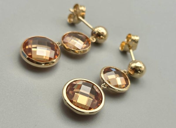 Vintage oorbellen met edelsteen morganiet. 2025/491.