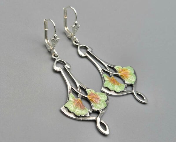 Zilveren Art Deco /Art Nouveau oorbellen met Emaille. 2025/523
