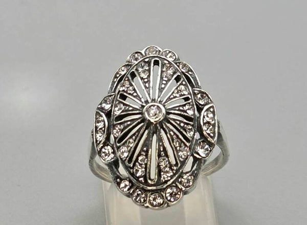Grote zilveren Art Deco cocktailring met Swarovski Kristallen. 2025/562
