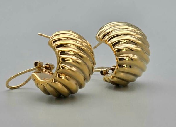 Vintage gouden statement oorstekers met clipsluiting. 2025/560.