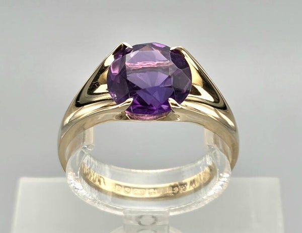 Vintage design ring met edelsteen amethist. 2025/612.