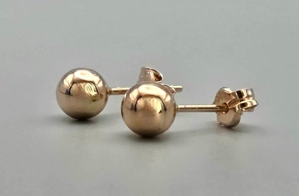 Vintage rosé gouden oorknopjes. 2025/639.