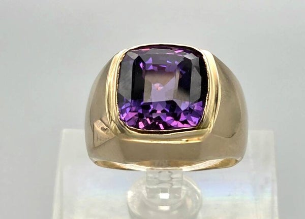 Vintage ring met edelsteen amethist.  (Pinkring).  2025/682