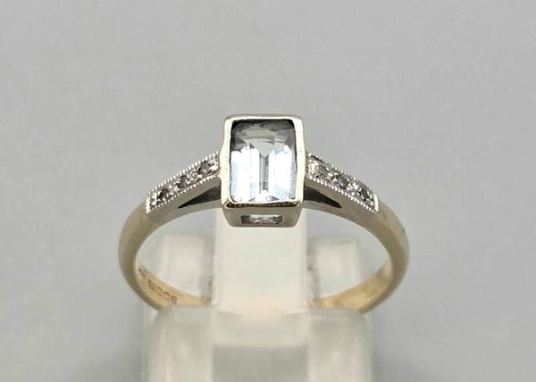 Vintage bi-color ring met edelsteen aquamarijn en diamant. 2025/741.