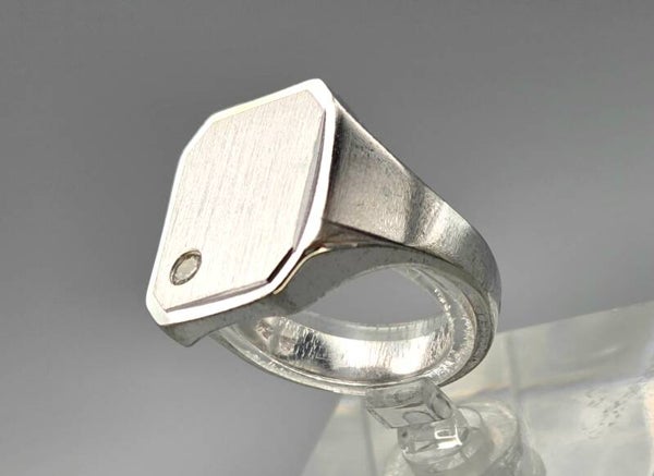 Zilveren heren zegelring met zirkonia. 2025/735