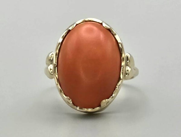 Vintage ring met bloedkoraal. 2025/779.