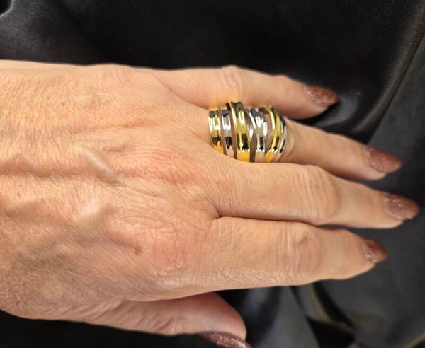 Vermeil op zilver bi-color design ring. 2025/764.