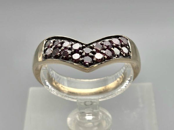Vintage ring met edelsteen robijn. 2025/787.