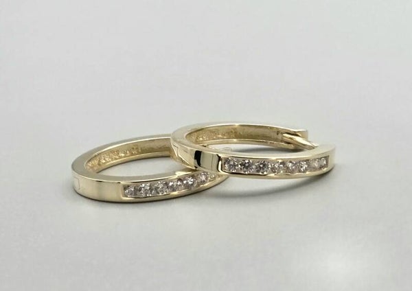 Gold Plated Silver klapcreolen met edelstenen zirkonia. 2025/845.