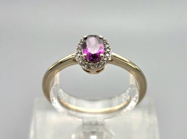 Vintage ring met edelsteen toermalijn en diamant. 2025/849.