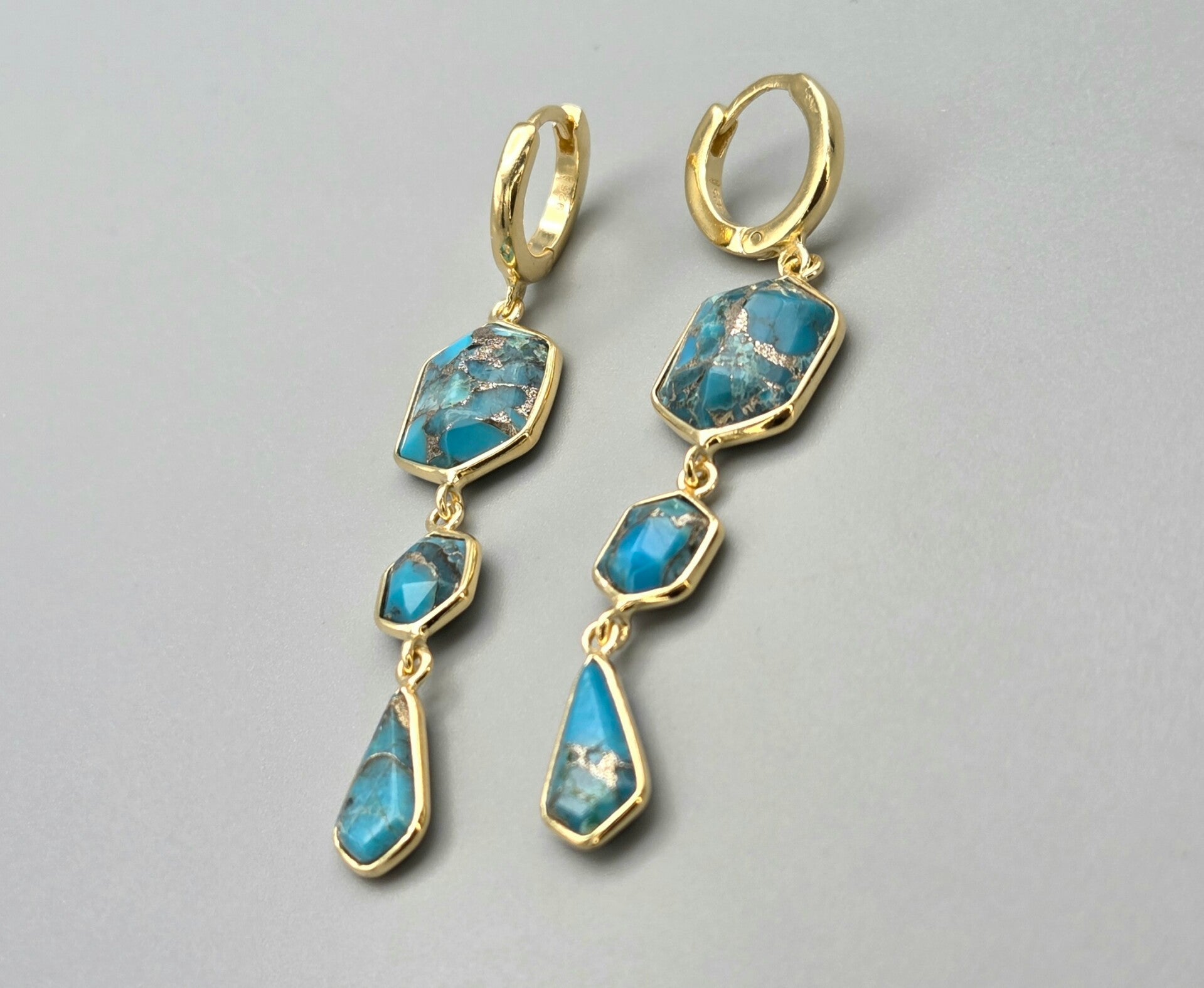 Vermeil op zilver oorbellen met edelstenen turkooise . 2025/861.