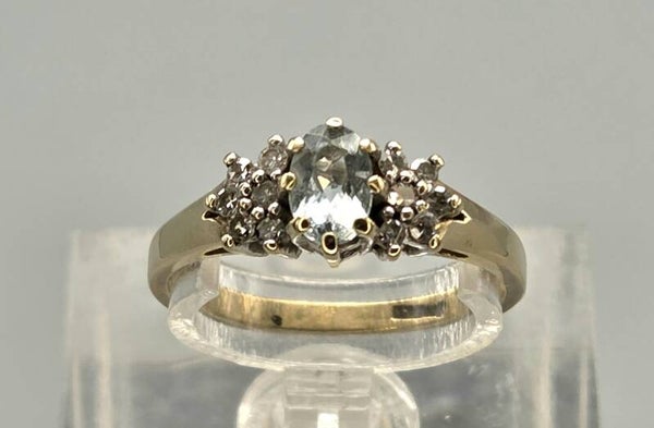 Vintage ring met edelsteen aquamarijn en diamant. 2026/141.
