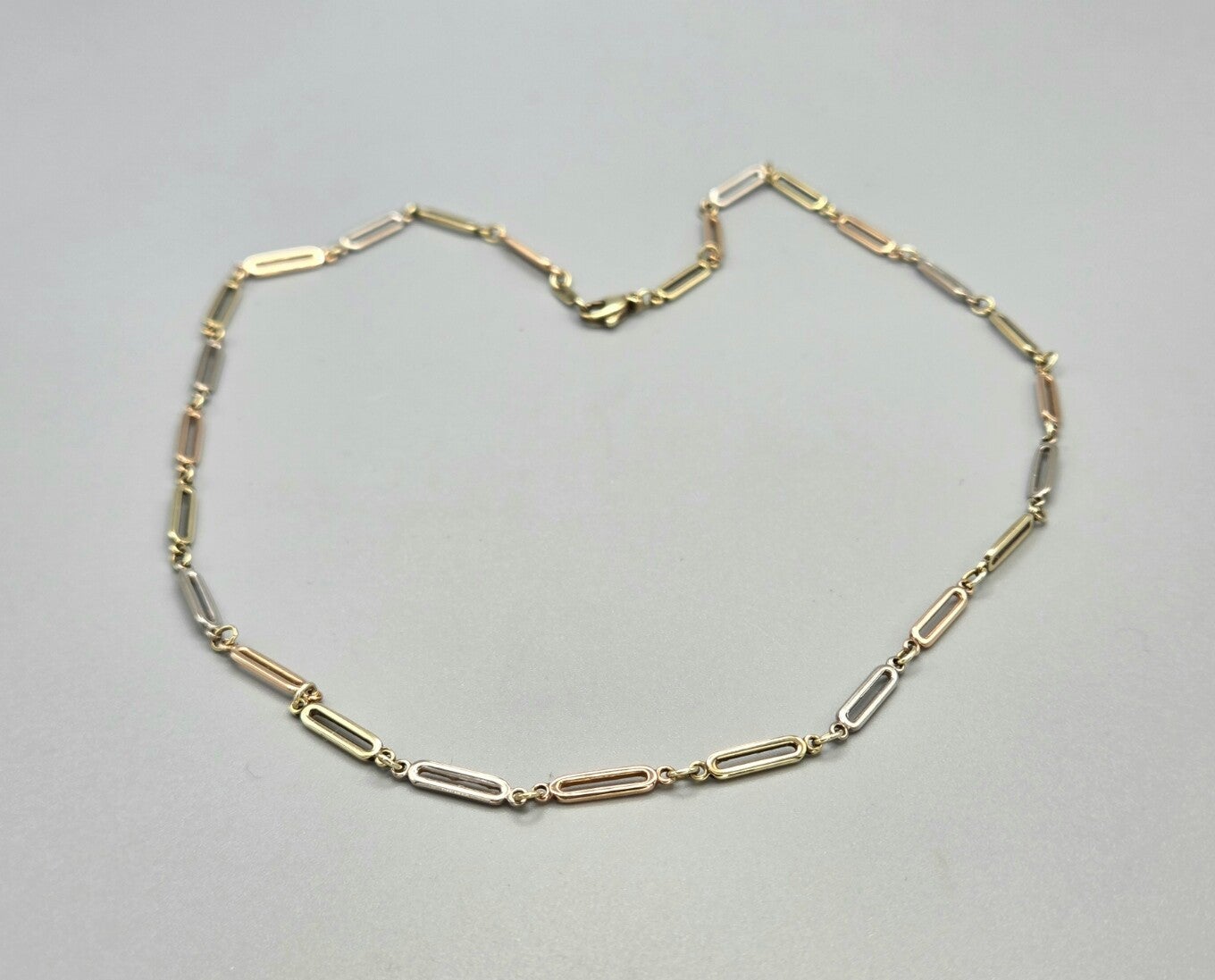 Gouden vintage tri-color schakel ketting/collier. 2026/128