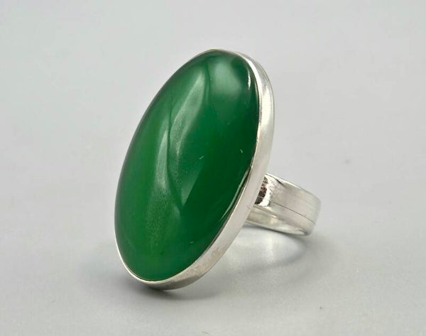 Zilveren ring met edelsteen groene agaat. 2026/233.