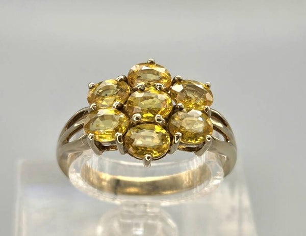 Vintage ring met gele edelsteen saffier.  2026/240
