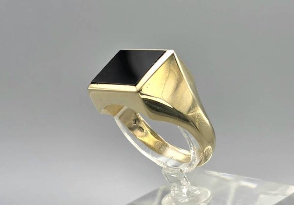 Vintage heren zegelring met onyx. 2026/258.