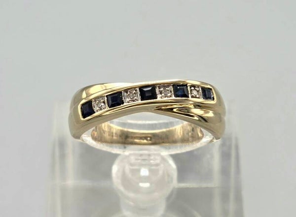Vintage crossover ring met edelsteen saffier en diamant. 2026/279.