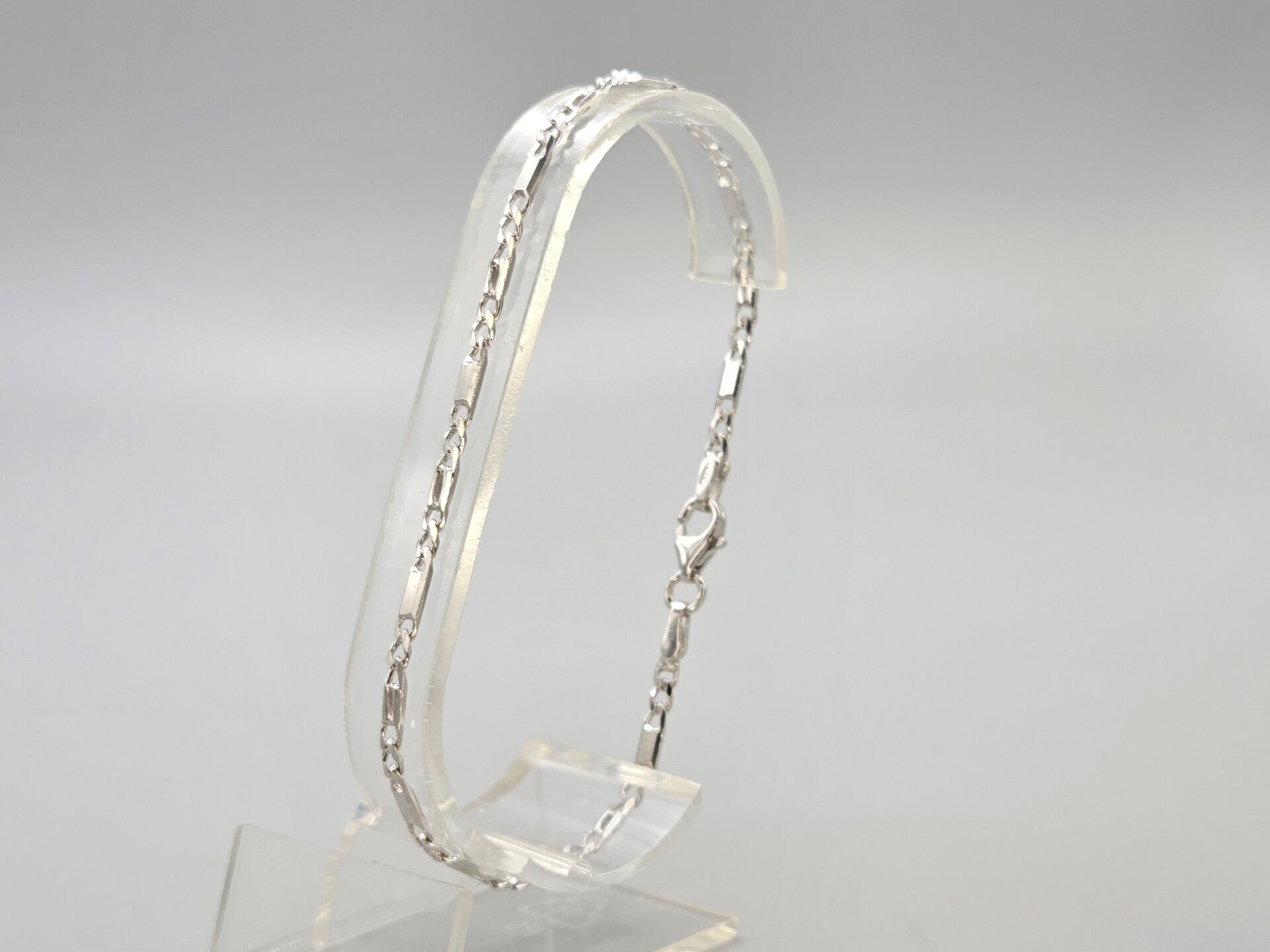 Zilveren valkenoog armband met lobsterslot. 2026/285.